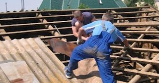 Демонтаж крыши в Феодосии - стоимость работ от 722 рублей за м2