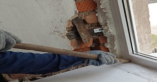 Демонтаж оконных откосов по выгодной цене от 516 руб. в Феодосии - Сварной-Фдс